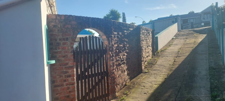 4 Bedroom Property for Sale in Amalinda North Eastern Cape